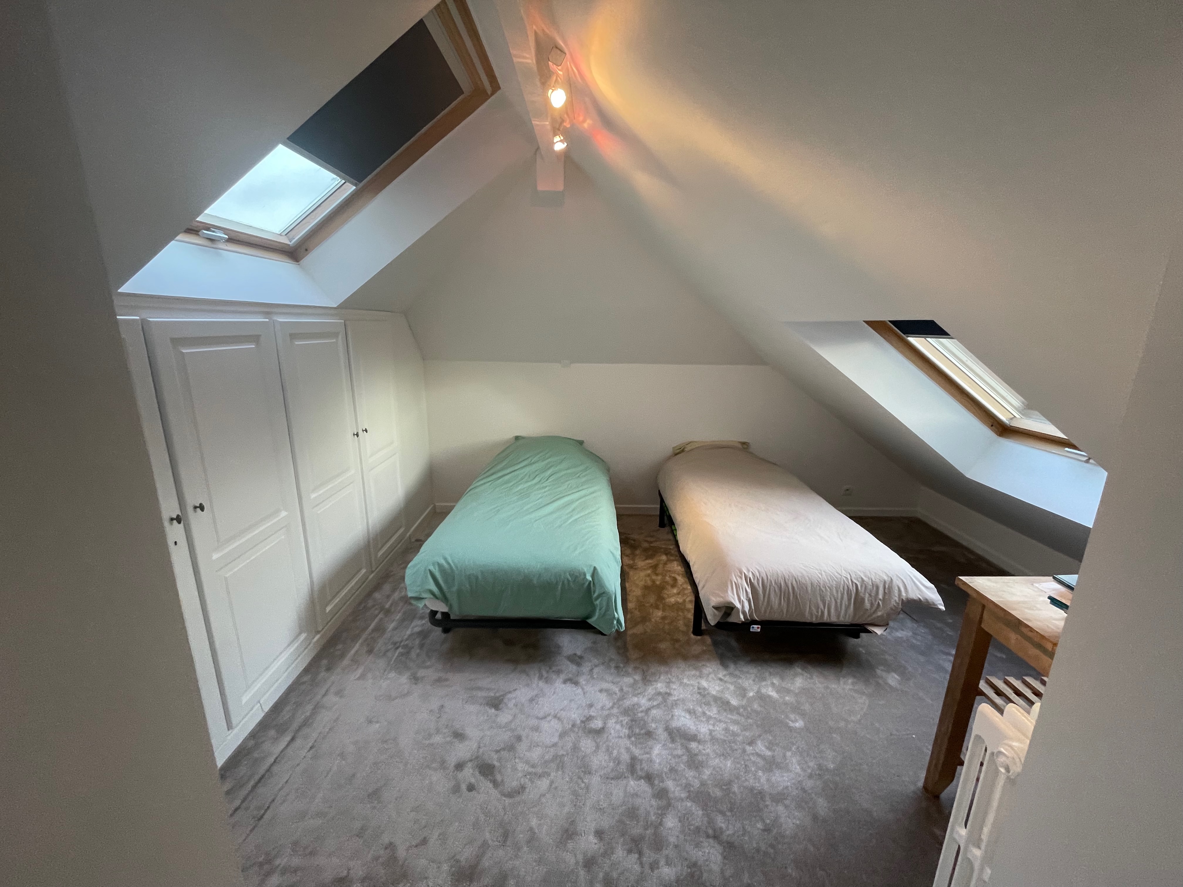 Chambre 1er étage mansardée